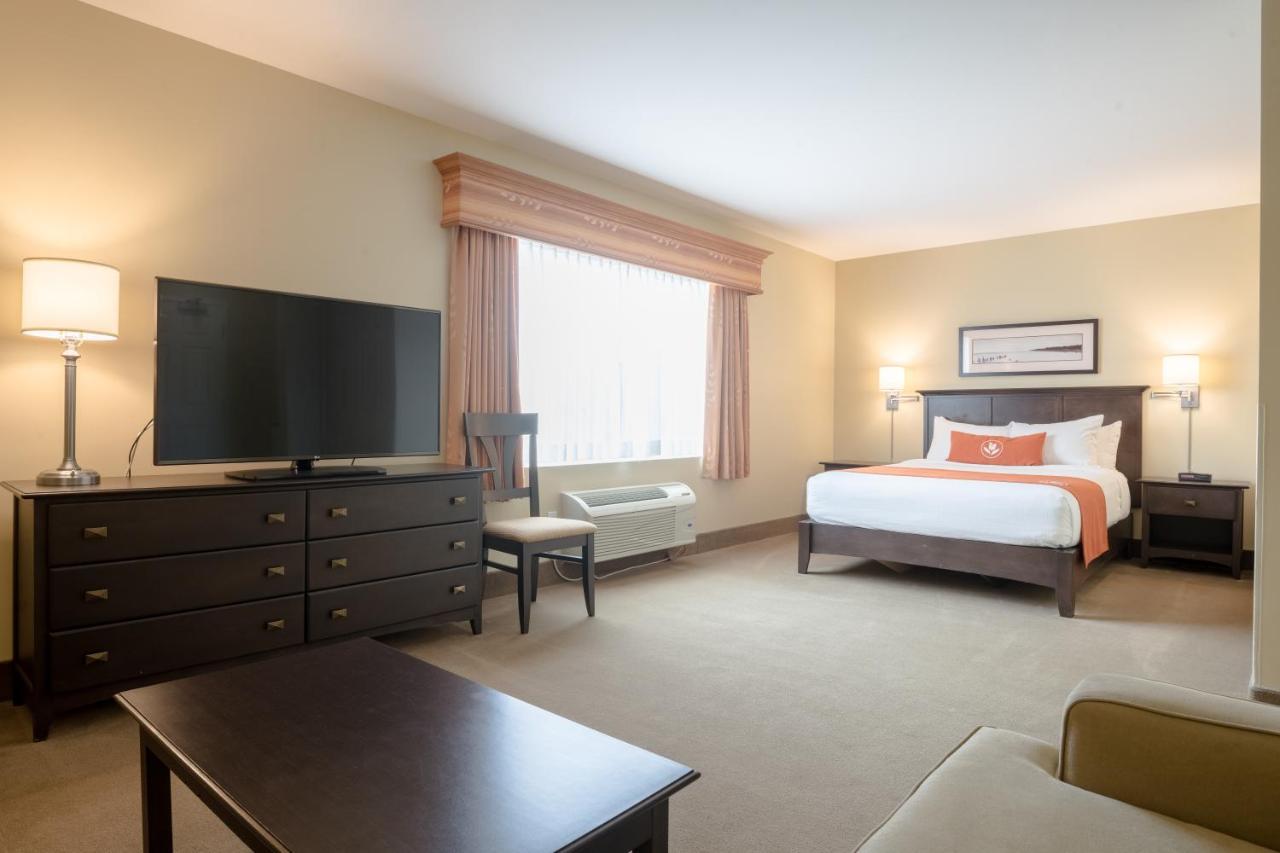 Amsterdam Inn & Suites Sussex Bagian luar foto