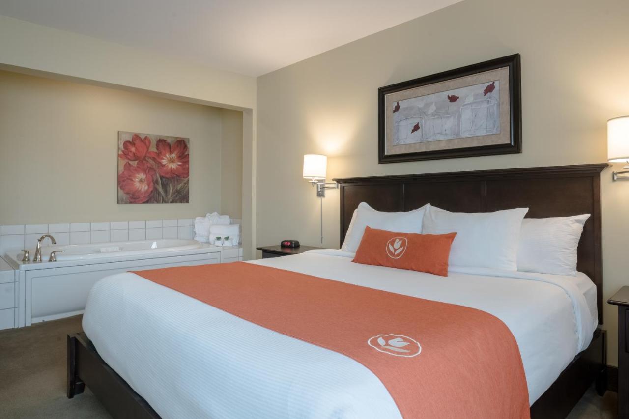 Amsterdam Inn & Suites Sussex Bagian luar foto
