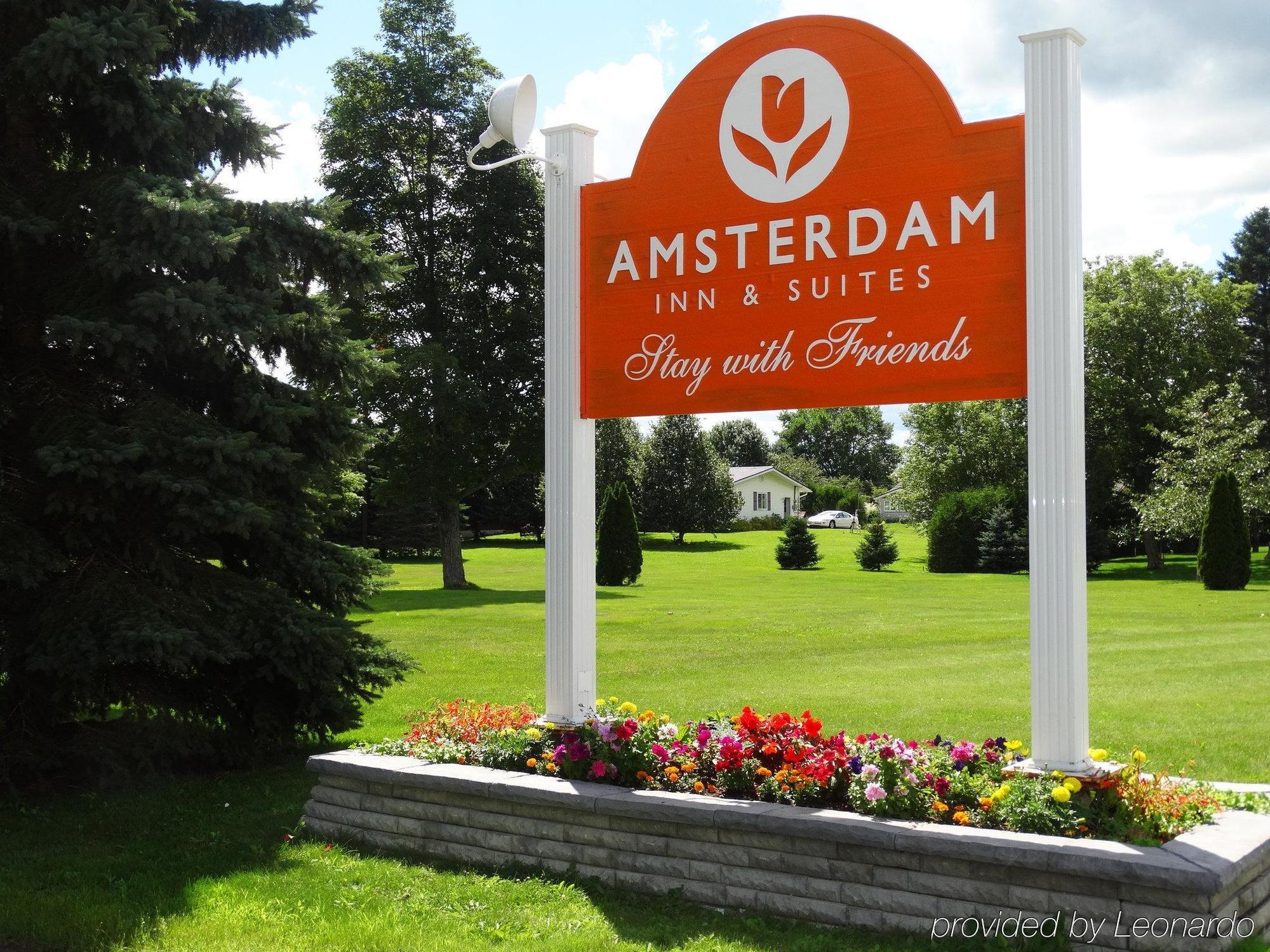 Amsterdam Inn & Suites Sussex Bagian luar foto