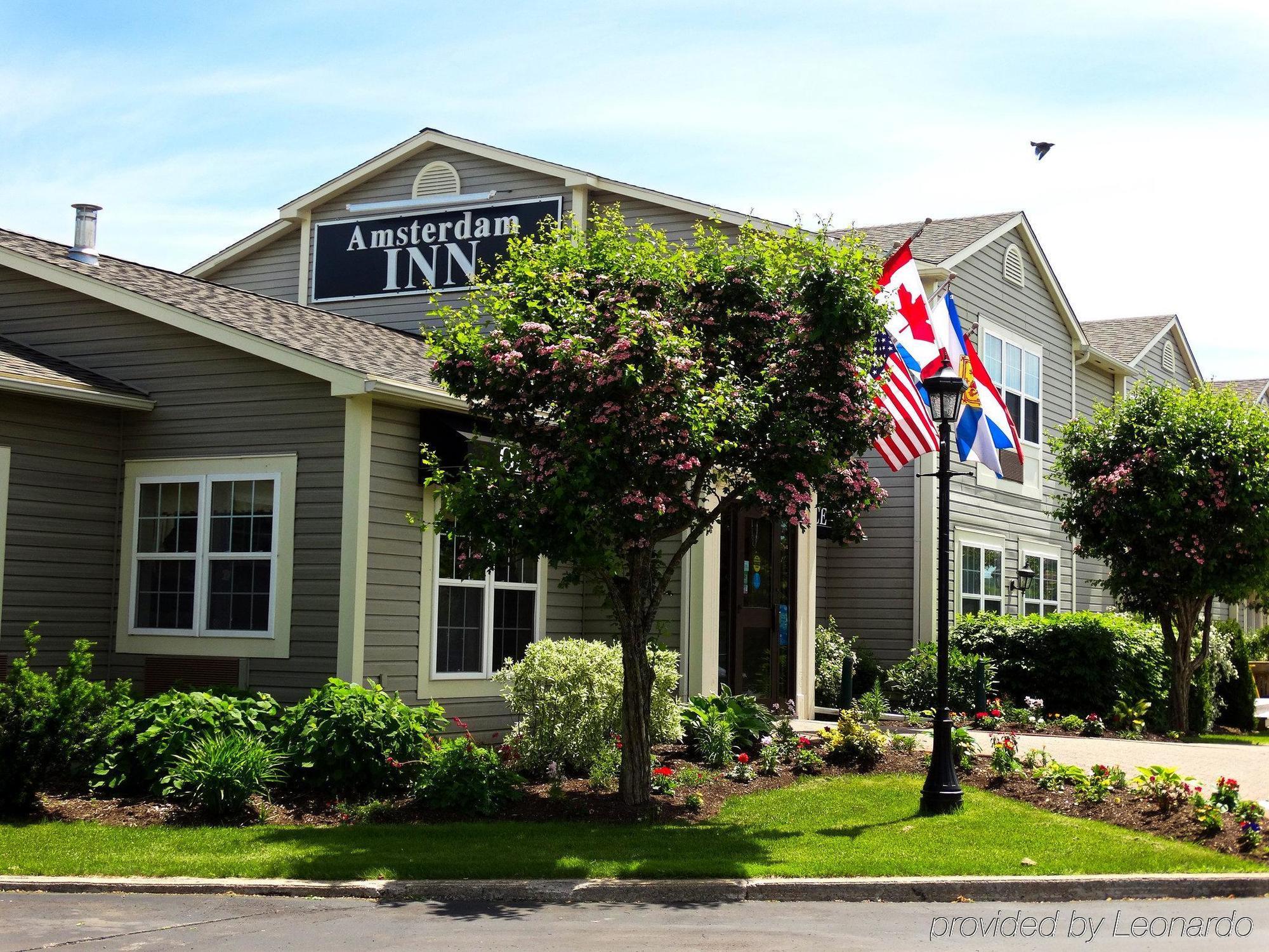 Amsterdam Inn & Suites Sussex Bagian luar foto