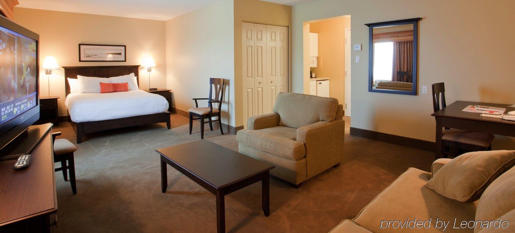 Amsterdam Inn & Suites Sussex Bagian luar foto