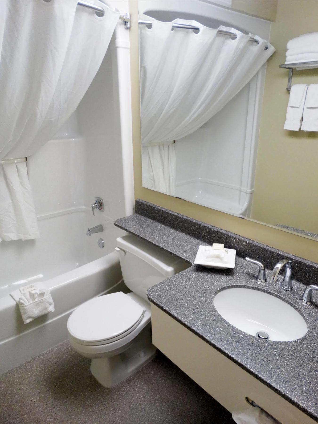 Amsterdam Inn & Suites Sussex Bagian luar foto
