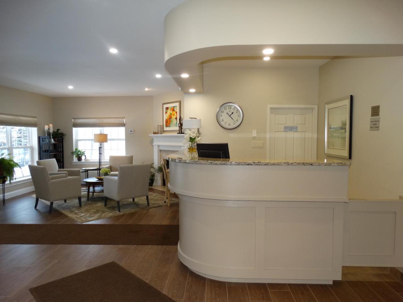 Amsterdam Inn & Suites Sussex Bagian luar foto